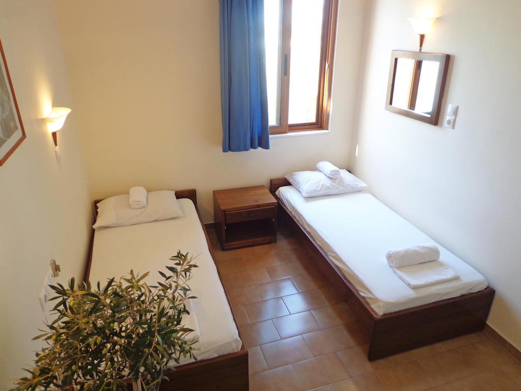 The Windmill Hotel Chora  Room photo